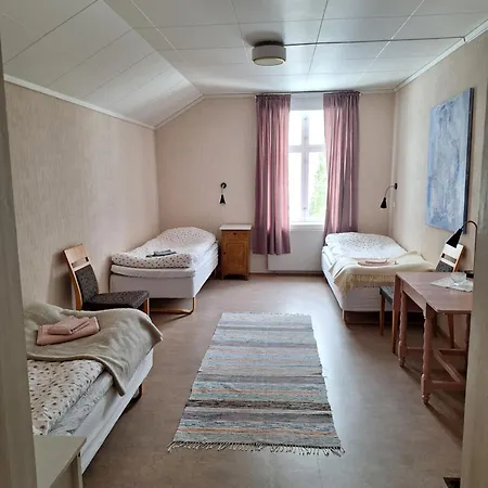 Gjestegard Bed & Breakfast *